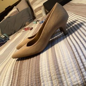 Brand new tan suede little pumps size 8.